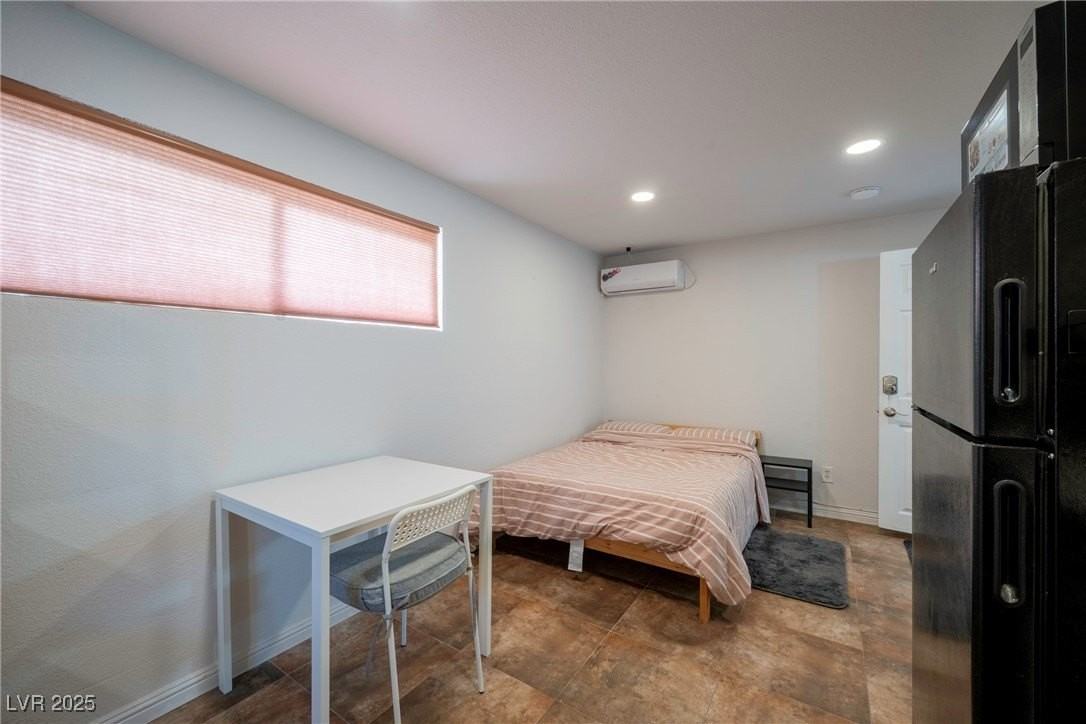 100 Ocotillo St #B - Photo 7 of 12