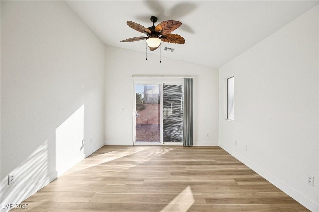 6027 Riflecrest Avenue - Photo 4 of 32