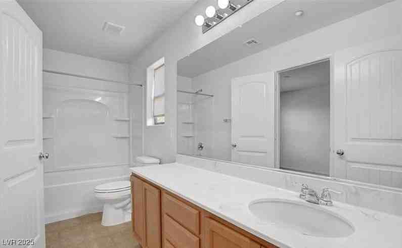 10824 Mason Hill Avenue - Photo 7 of 21