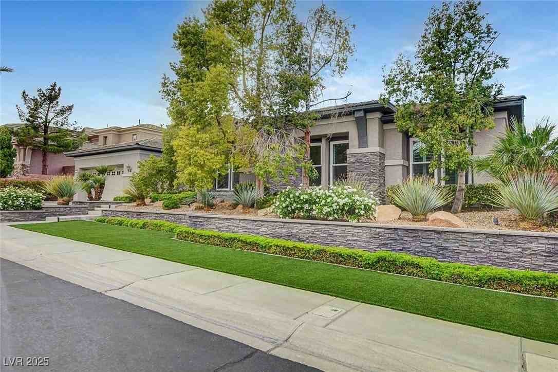 1704 Choice Hills Drive - Photo 2 of 50