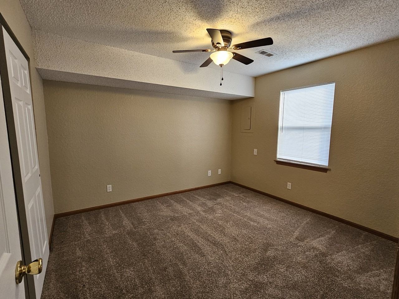 1603 8th Street Terrace #B - Photo 4 of 8