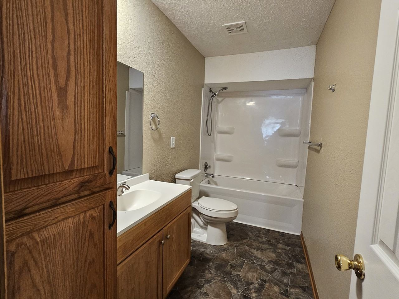 1603 8th Street Terrace #B - Photo 5 of 8