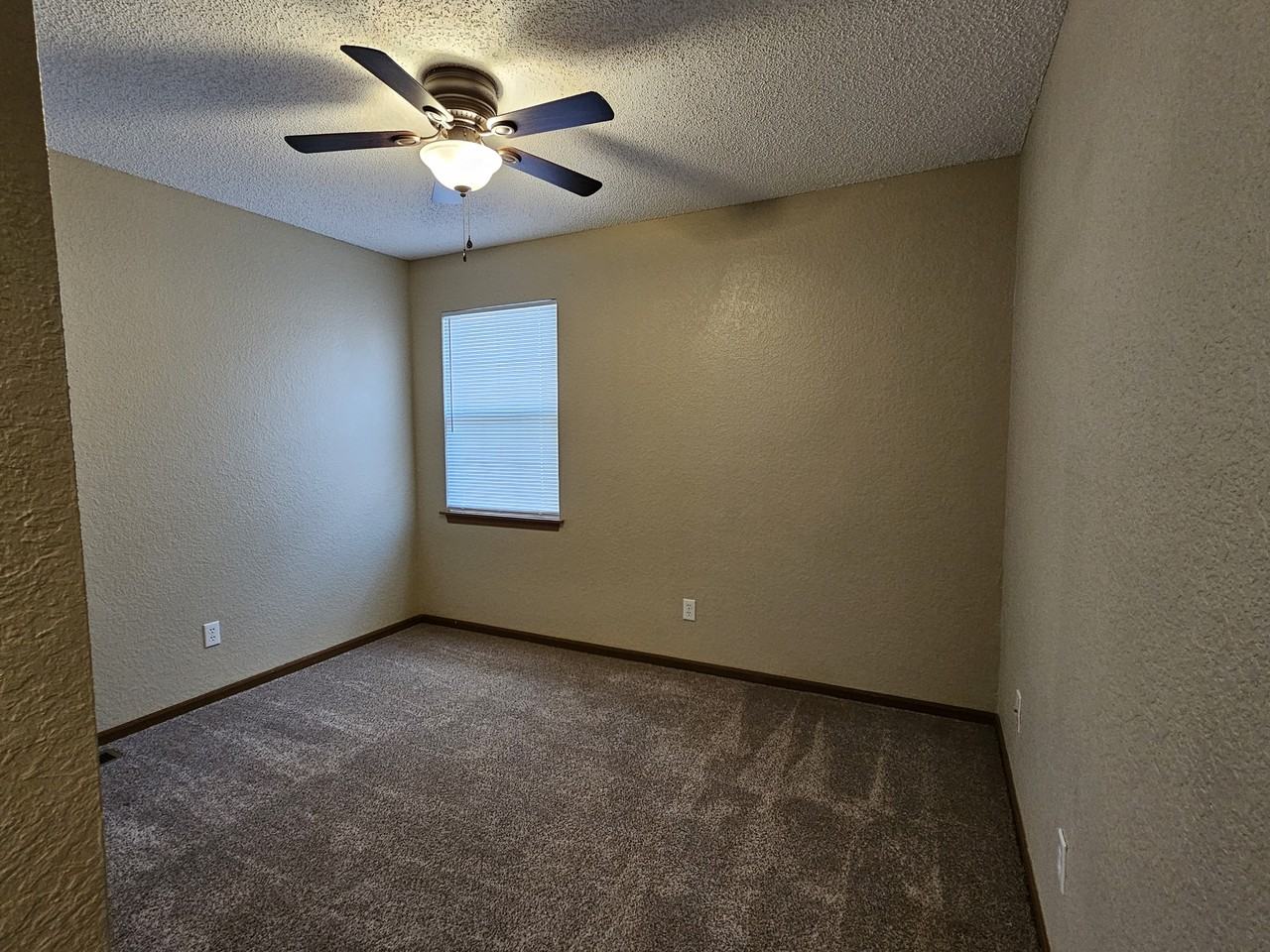 1603 8th Street Terrace #B - Photo 6 of 8