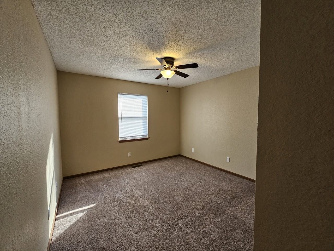 1603 8th Street Terrace #B - Photo 7 of 8