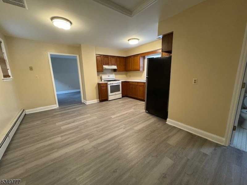 156 South 7th Avenue - Photo 3 of 12