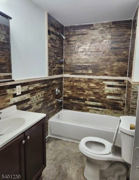 93 Astor St - Photo 3 of 5