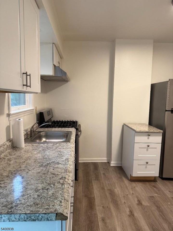 1613 E 2nd St - Photo 7 of 17