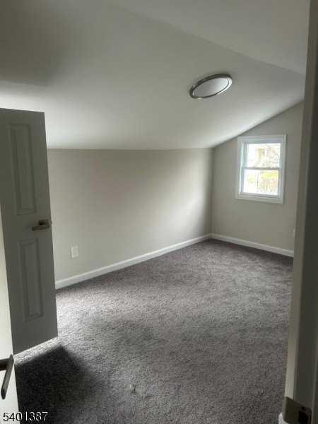 396 Rea Ave - Photo 5 of 16