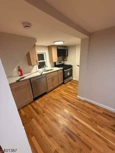 396 Rea Ave - Photo 7 of 16