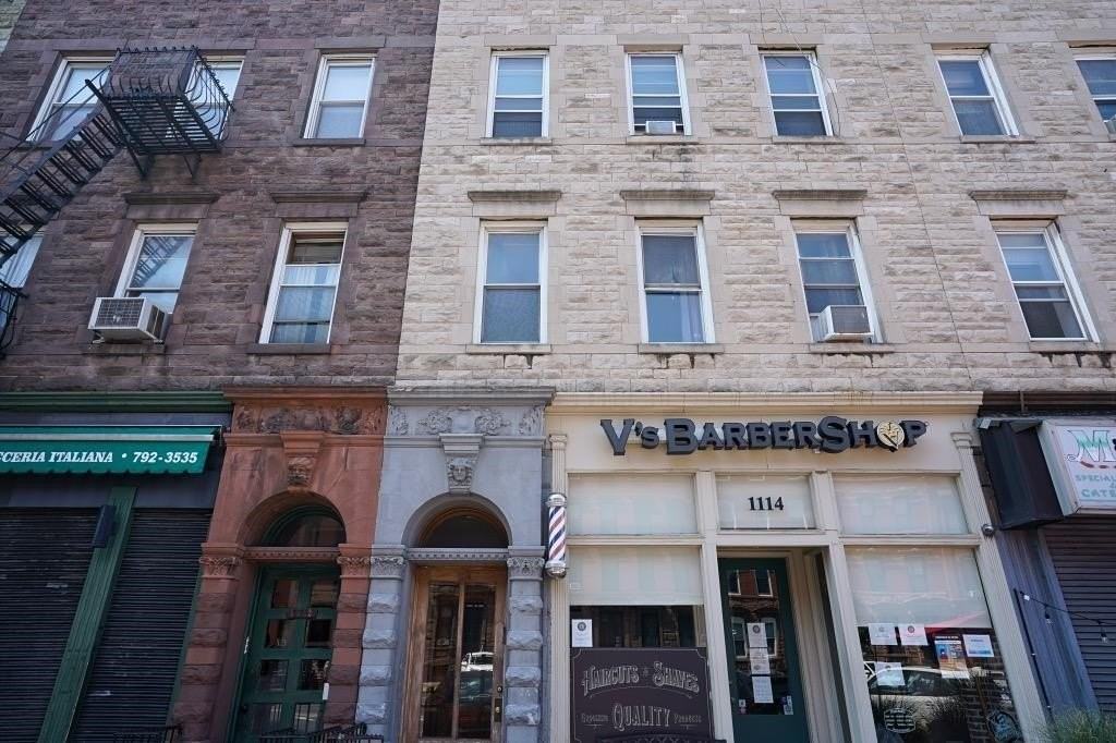 1114 Washington St #2 - Photo 2 of 16