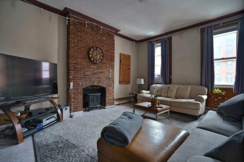 1114 Washington St #2 - Photo 5 of 16