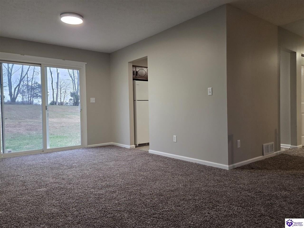 526 Rose Creek Dr - Photo 5 of 24