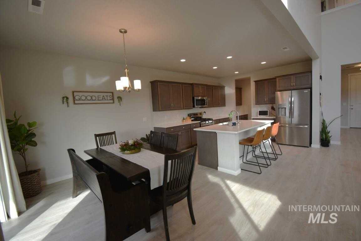 19241 Red Eagle Way - Photo 7 of 29