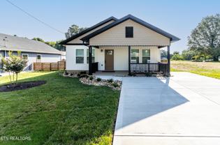 205 Kingwood Road Northeast - Photo 1 of 1