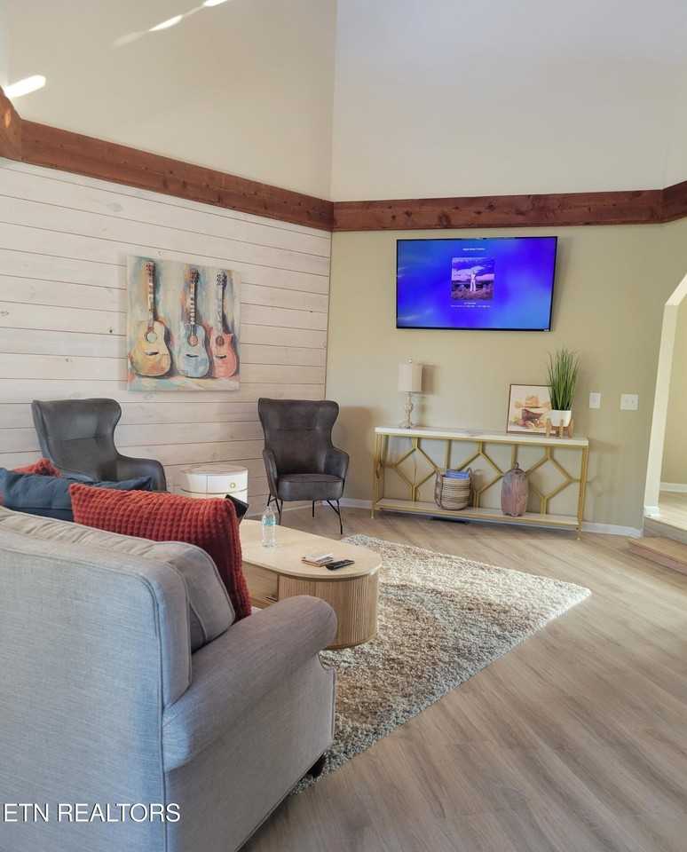 166 Baltusrol Road - Photo 4 of 34