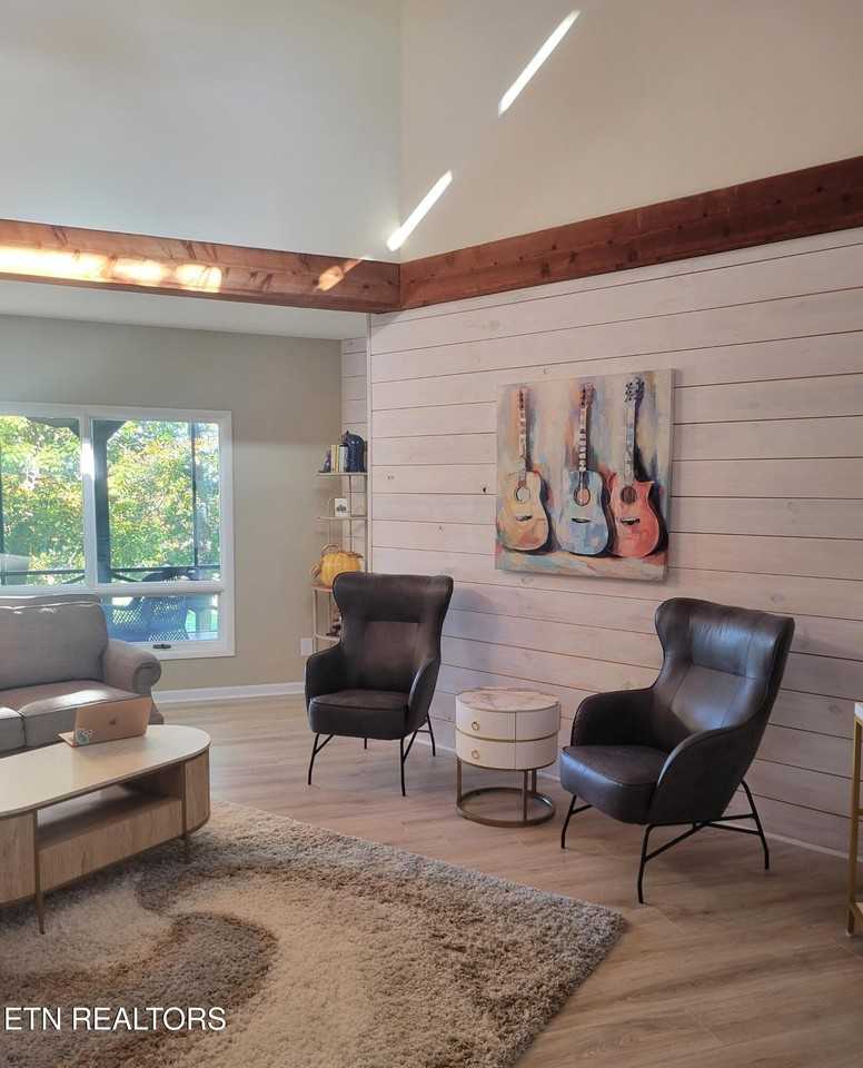 166 Baltusrol Road - Photo 5 of 34