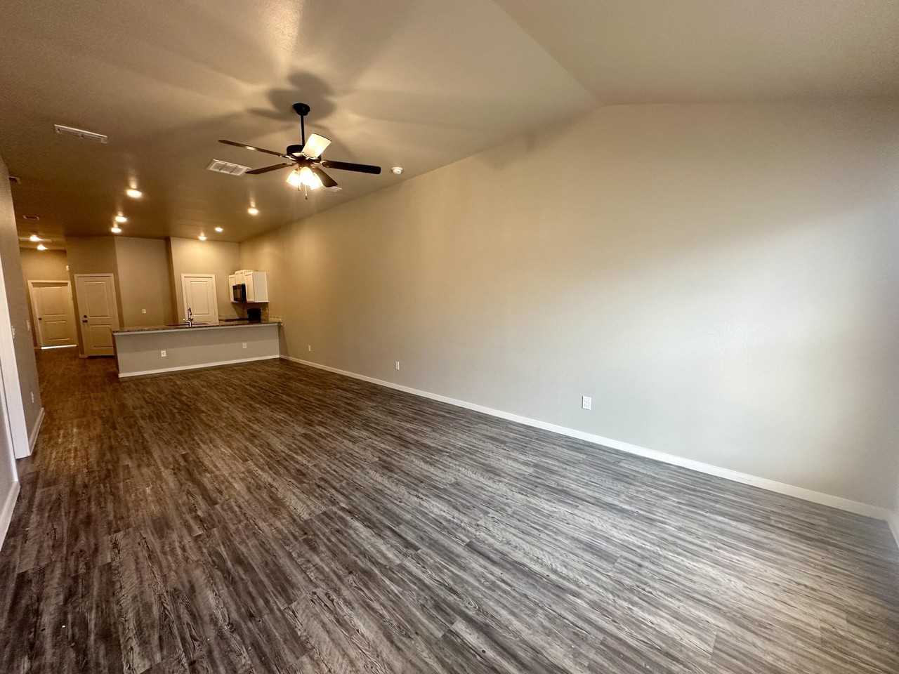 2110 North Avenue J #B - Photo 5 of 14