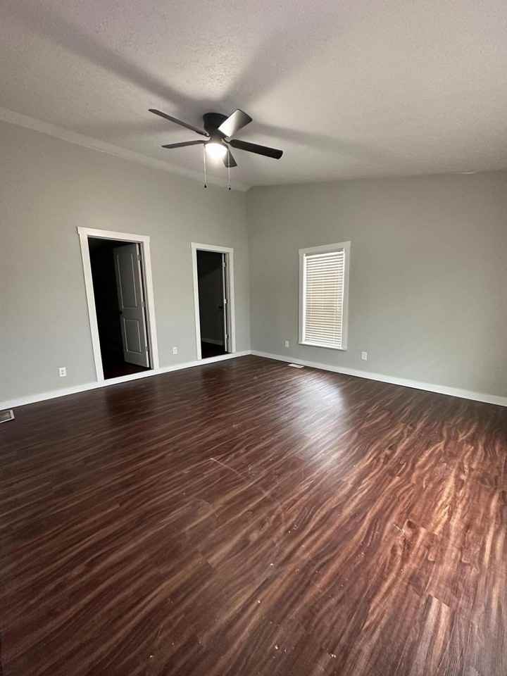 2325 Sharkey Rd - Photo 3 of 15