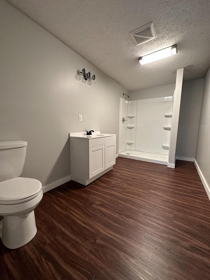 2325 Sharkey Rd - Photo 4 of 15