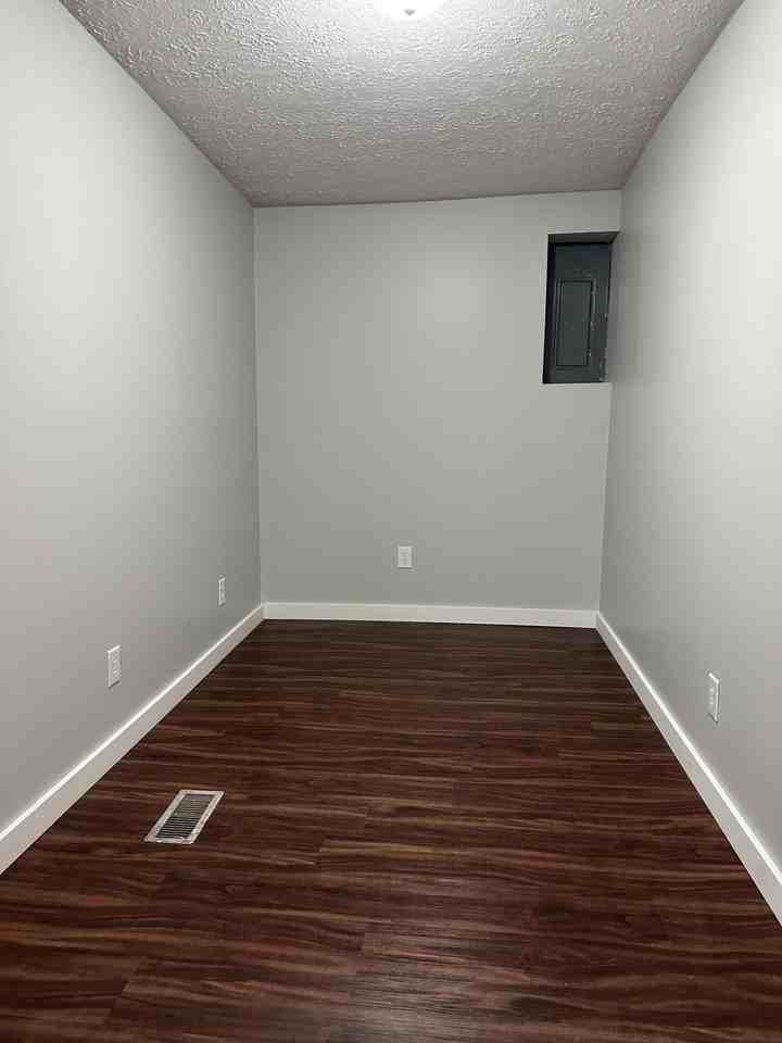 2325 Sharkey Rd - Photo 6 of 15