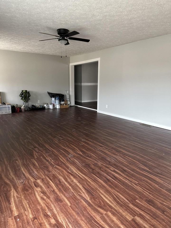 2325 Sharkey Rd - Photo 7 of 15