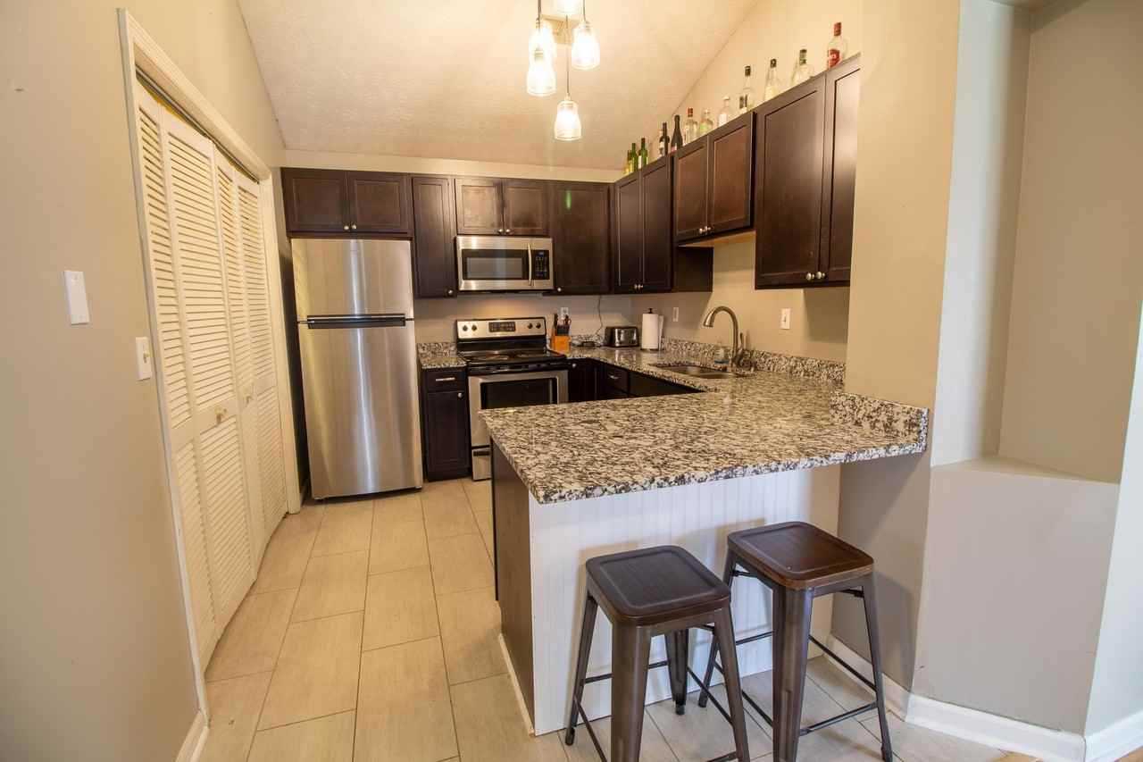 4208 Canterbury Green Way - Photo 4 of 22