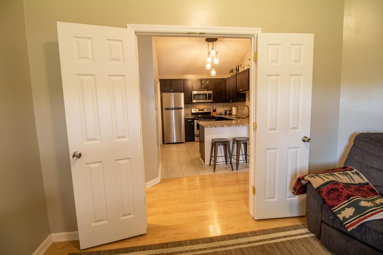 4208 Canterbury Green Way - Photo 6 of 22