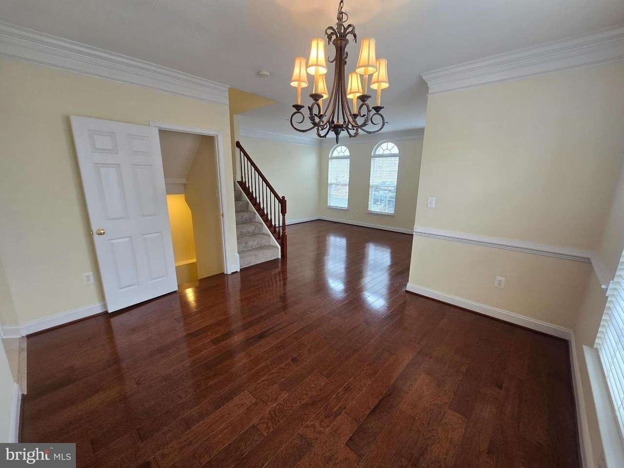 116 Douglas Dr - Photo 3 of 27