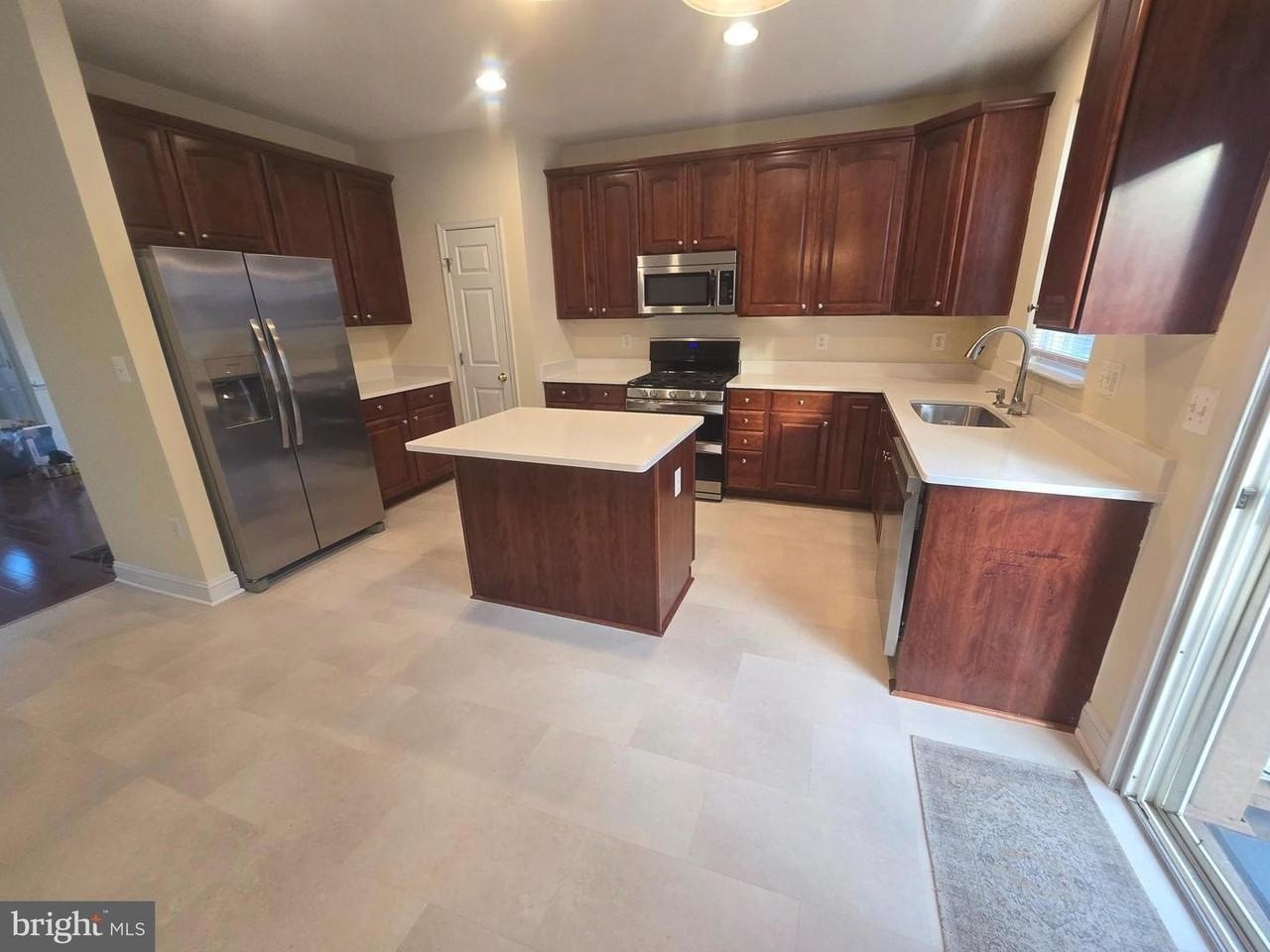 116 Douglas Dr - Photo 6 of 27