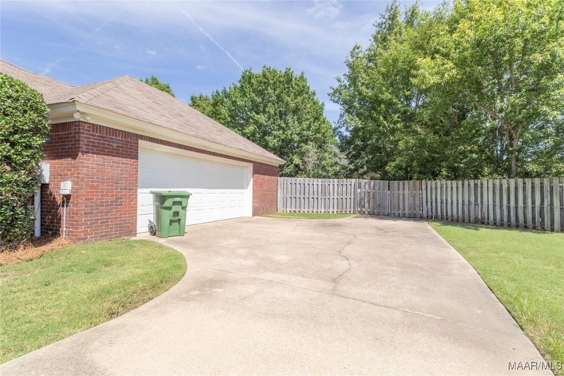 9024 Hanston Court - Photo 4 of 37