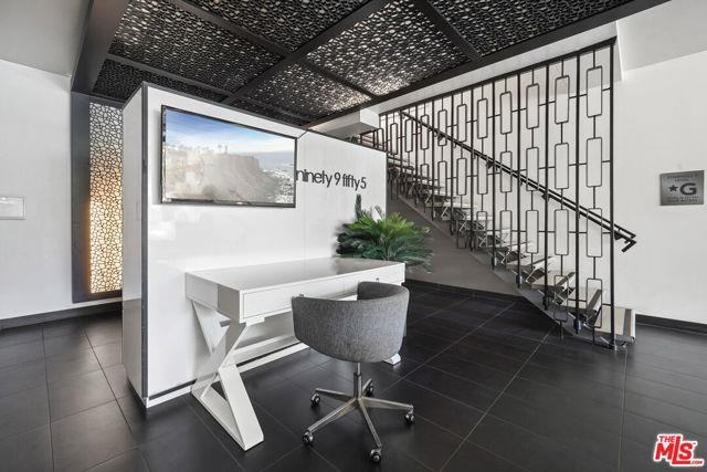 Durant Dr #305 - Photo 3 of 5