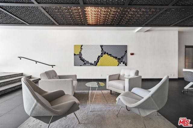 Durant Dr #305 - Photo 4 of 5