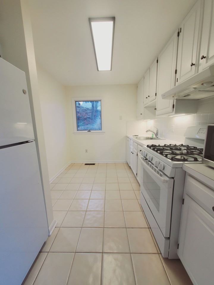 57 Whitmore Lane #B - Photo 2 of 8