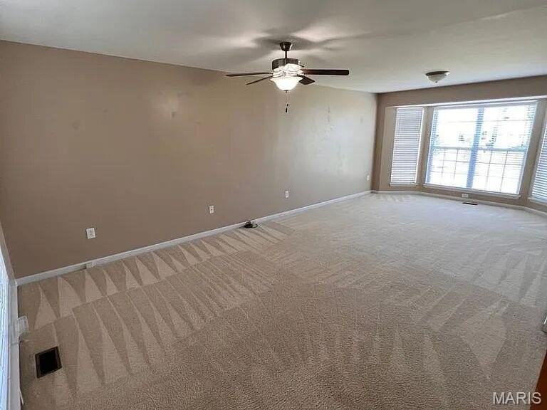 2429 Heather Hill Ct - Photo 2 of 13