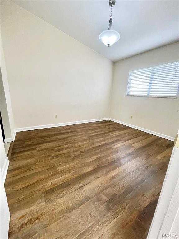 103 Ashley Drive - Photo 4 of 12