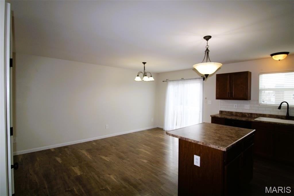 221 Pecan Bluffs Court - Photo 4 of 31