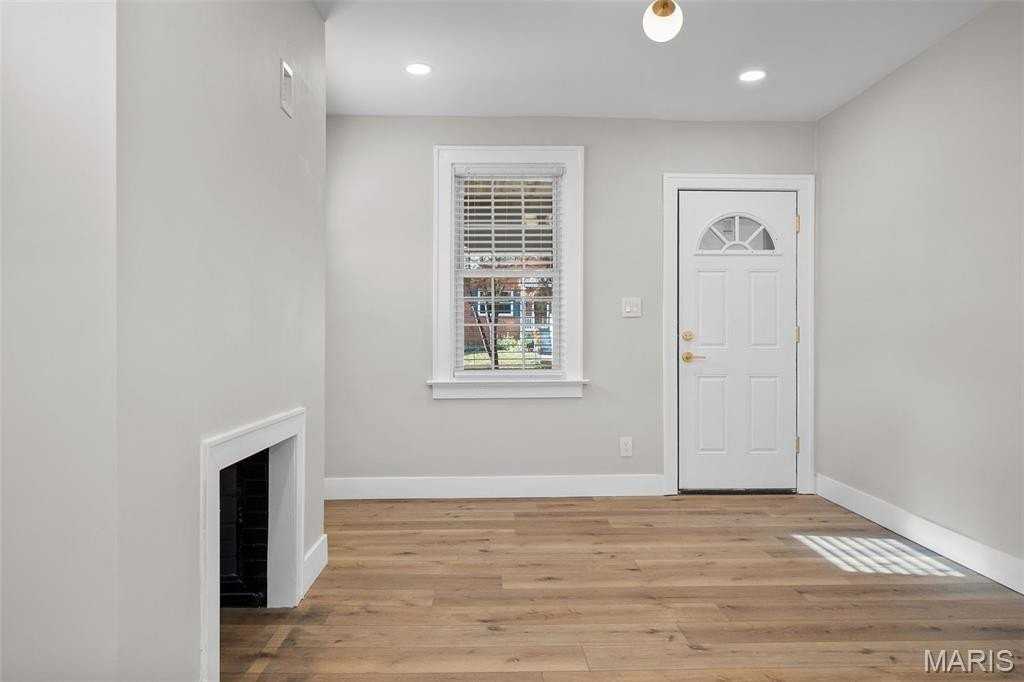 2140 Princeton Pl - Photo 7 of 37