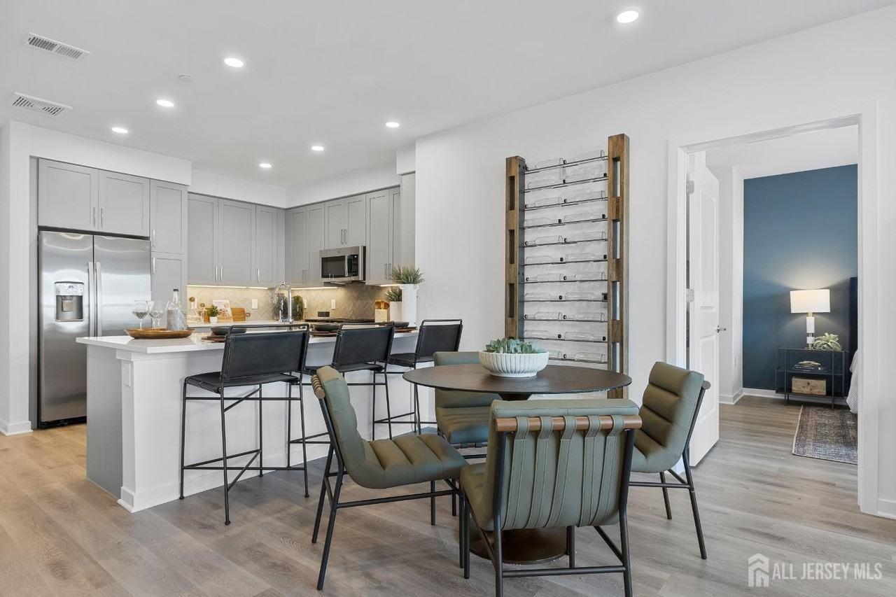 Schindler Drive #B16 - Photo 2 of 11