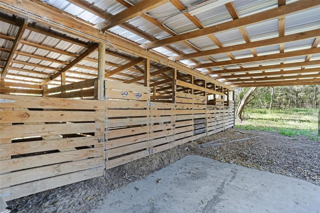 2830 Se 31st St - Photo 4 of 23