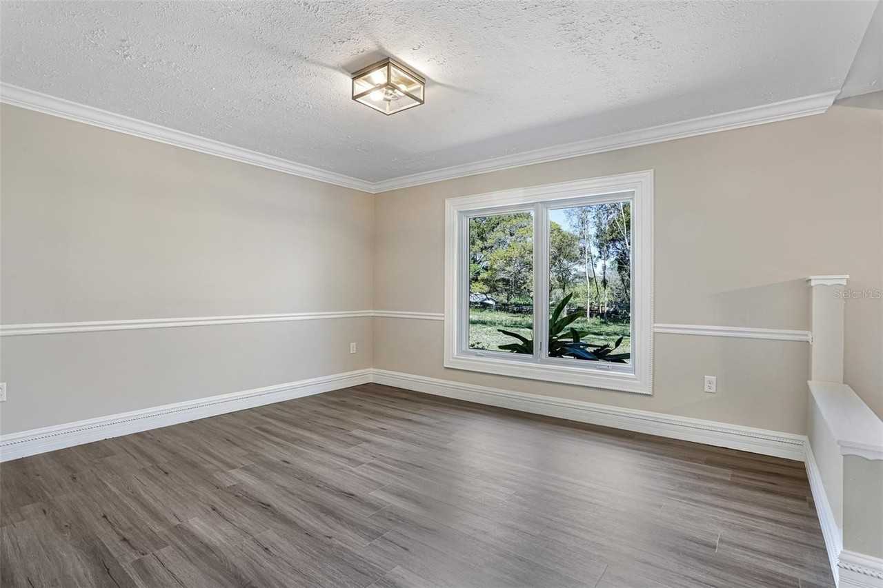 2830 Se 31st St - Photo 6 of 23