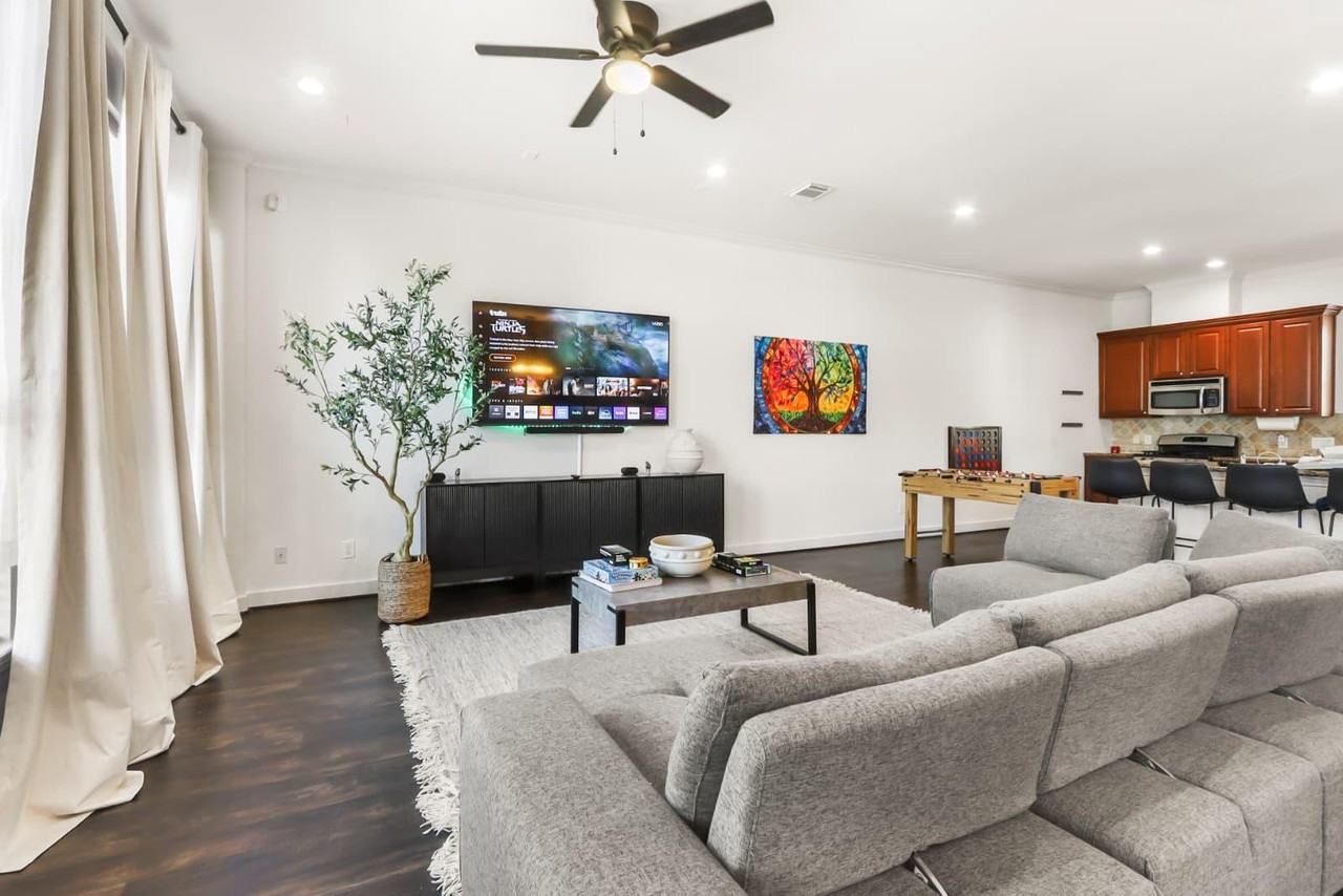 Holman St - Photo 5 of 10