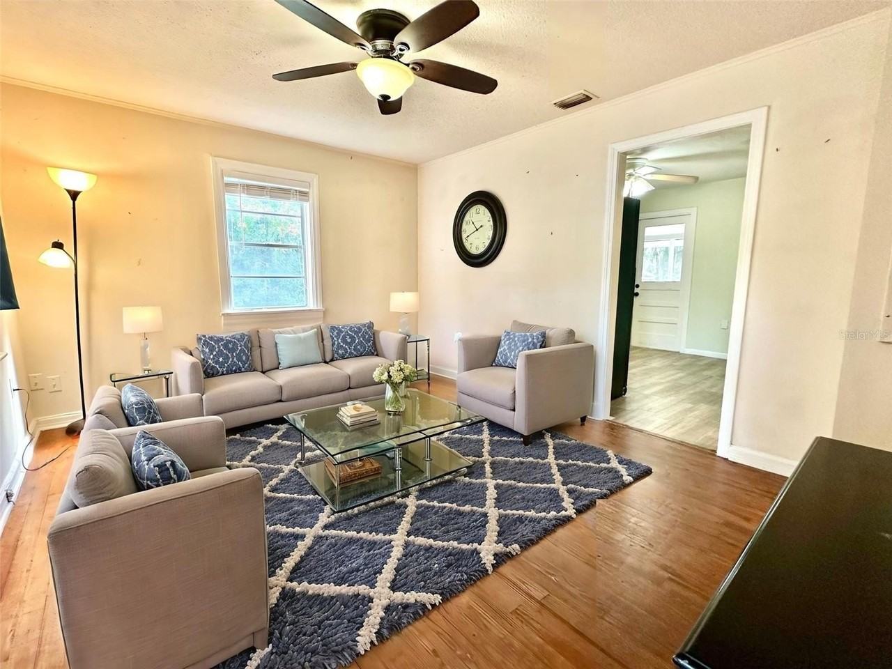 916 W Wisconsin Ave - Photo 2 of 16