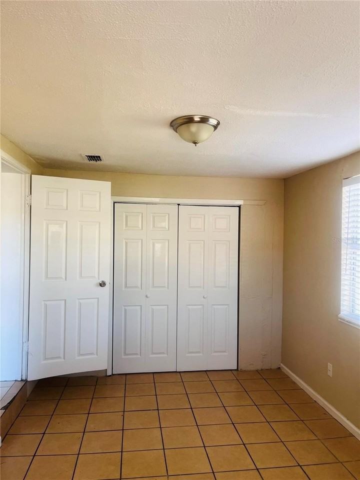 76 Judith Lane - Photo 4 of 20