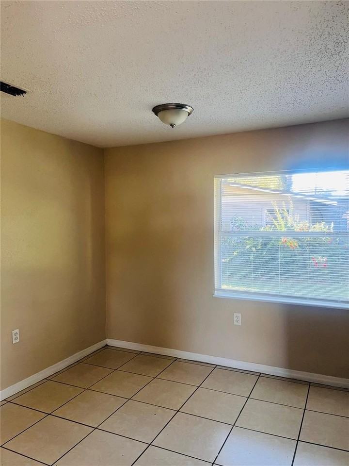 76 Judith Lane - Photo 6 of 20