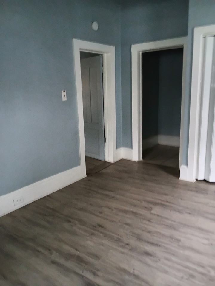 211 North 9th Street #1 - Photo 4 of 9