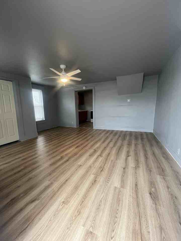 211 East Beecher Avenue #1 - Photo 2 of 11