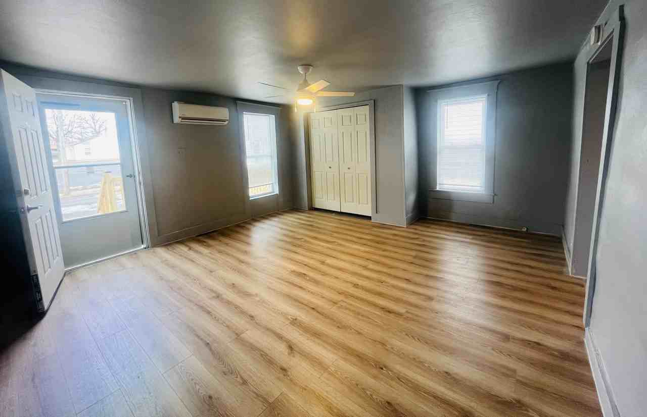 211 East Beecher Avenue #1 - Photo 3 of 11