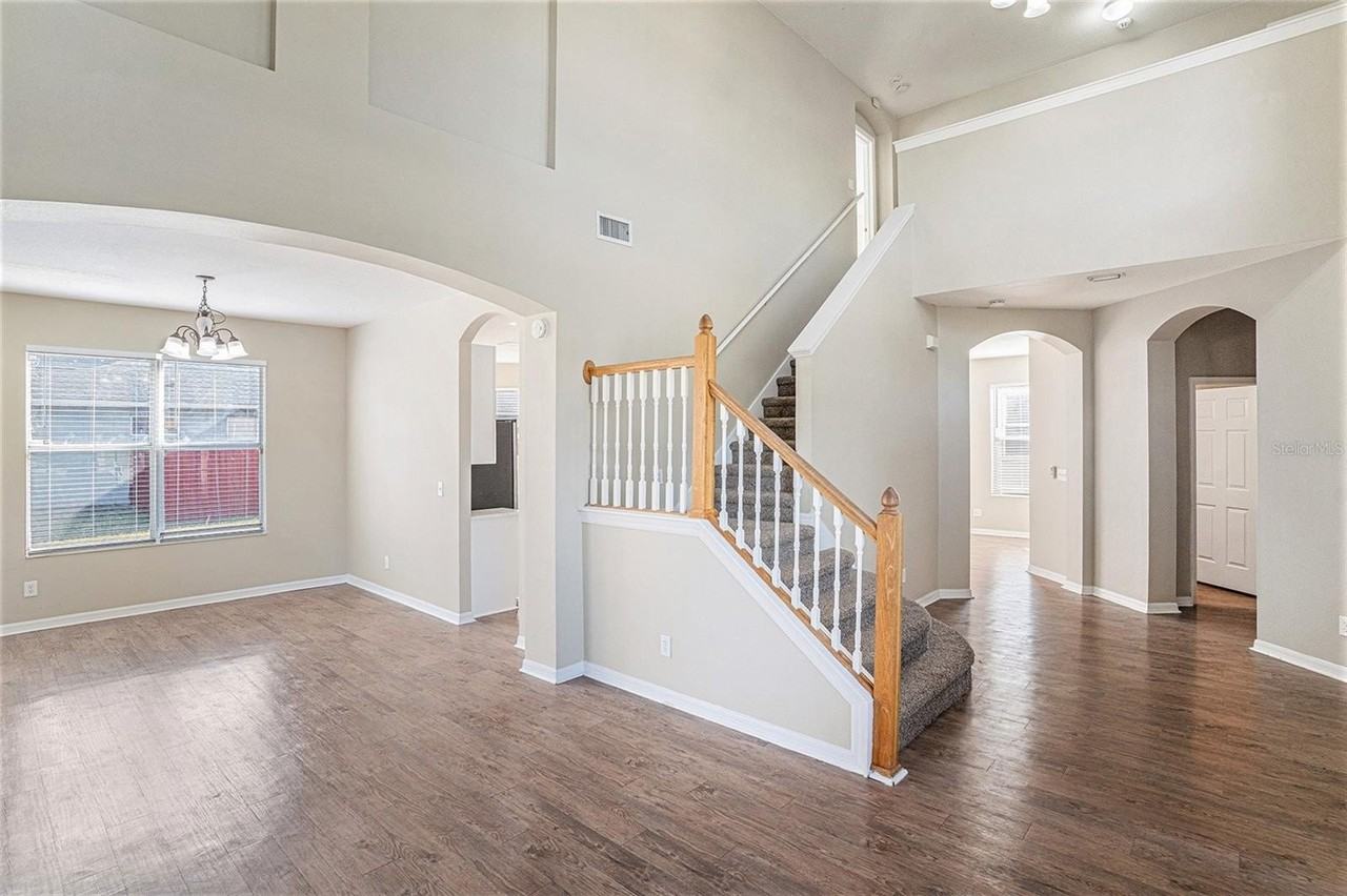 8602 Sandy Plains Dr - Photo 5 of 28