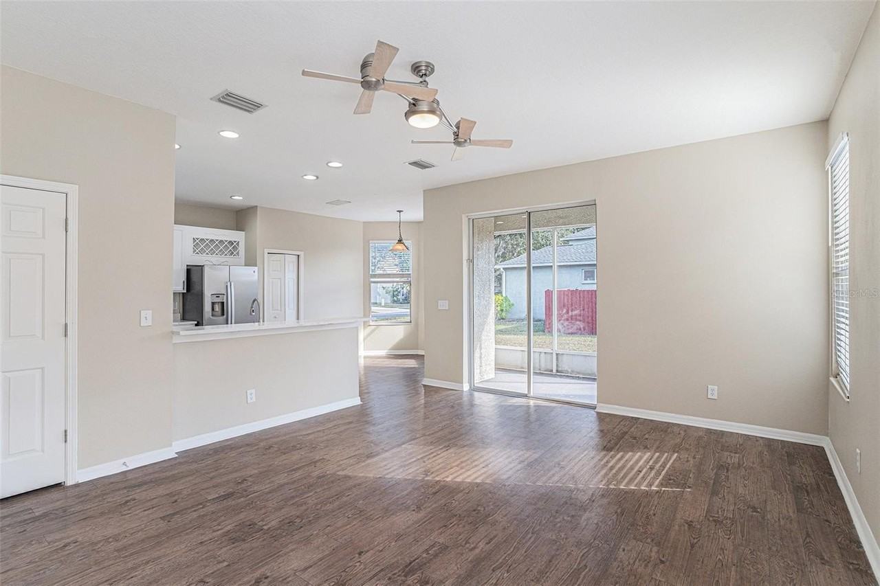 8602 Sandy Plains Dr - Photo 6 of 28