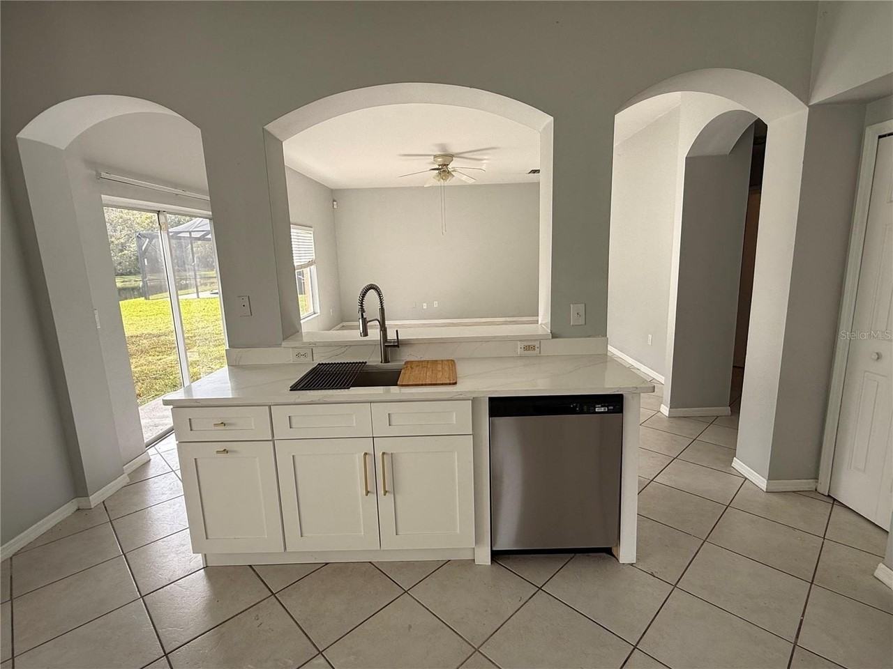 10782 Plantation Bay Dr - Photo 5 of 26